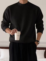 Gebreide trui met ronde hals en lange mouwen