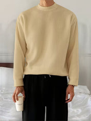 Gebreide trui met ronde hals en lange mouwen