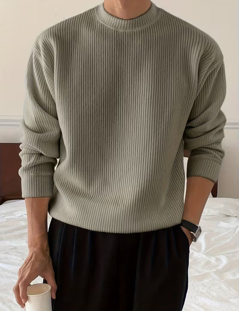 Gebreide trui met ronde hals en lange mouwen