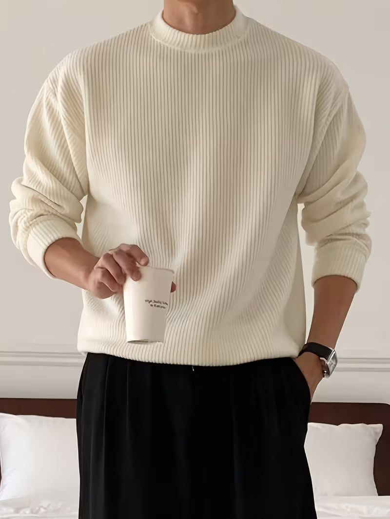 Gebreide trui met ronde hals en lange mouwen