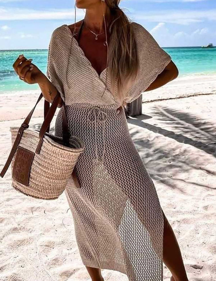 Gehaakte strandtuniek - een must-have voor stijlvolle dagen aan zee. Deze tuniek combineert moeiteloos comfort met een trendy uitstraling, waardoor je er geweldig uitziet en je fantastisch voelt. Gemaakt van luchtig en ademend materiaal, voorzien van gehaakte details en veelzijdig te dragen.