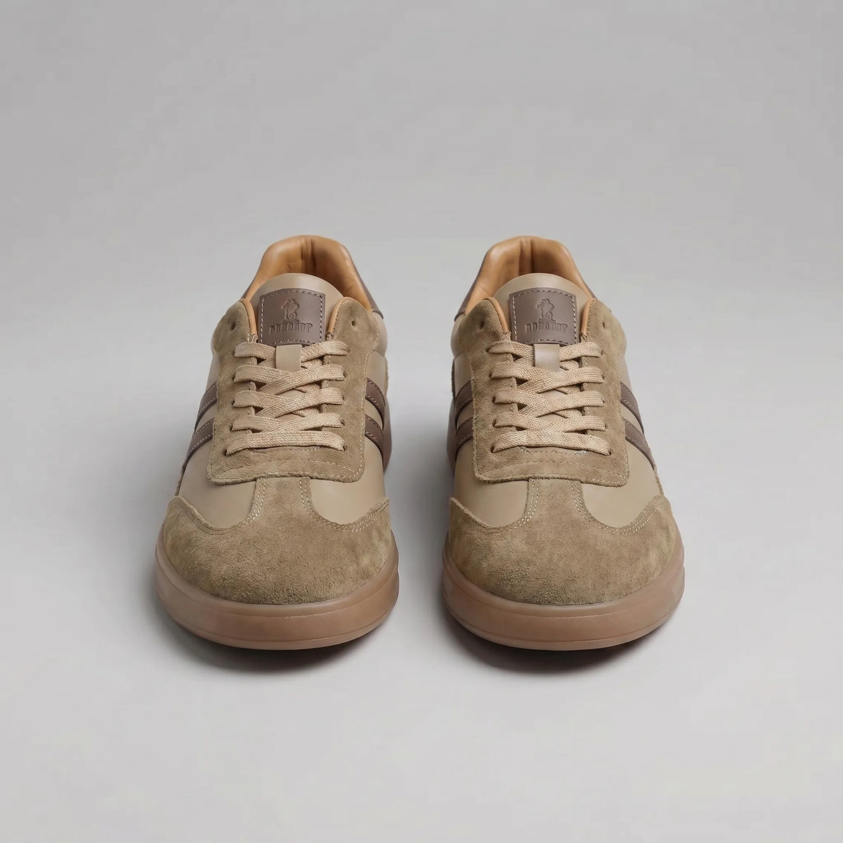 Retro sneakers met veter