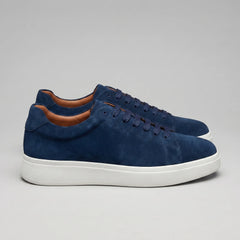 Lage suede sneakers met veters