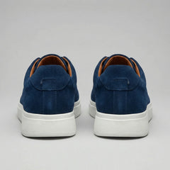 Lage suede sneakers met veters