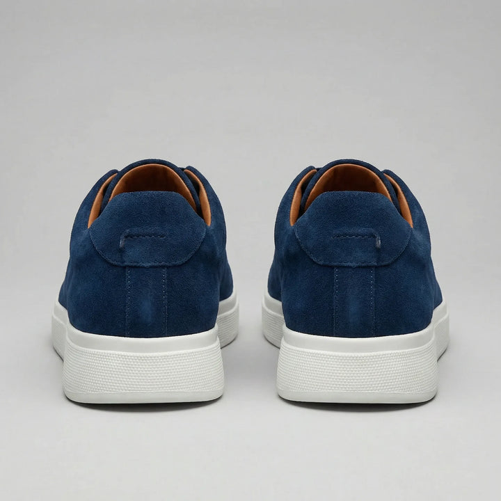 Lage suede sneakers met veters