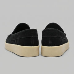 Suede loafers met contrasterende zool
