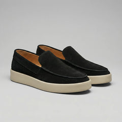 Suede loafers met contrasterende zool