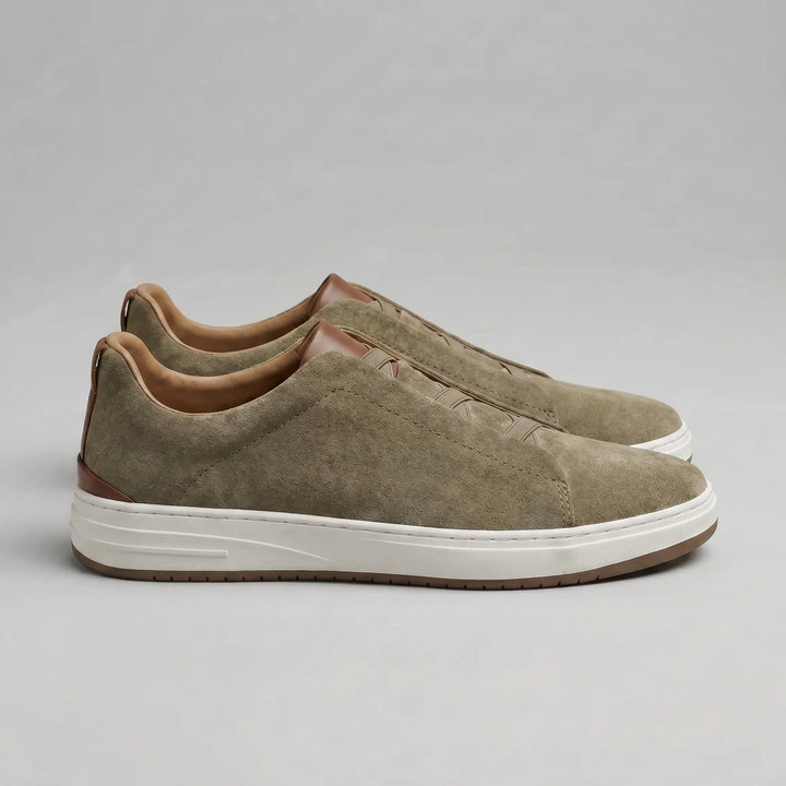 Slip-on sneakers met suède