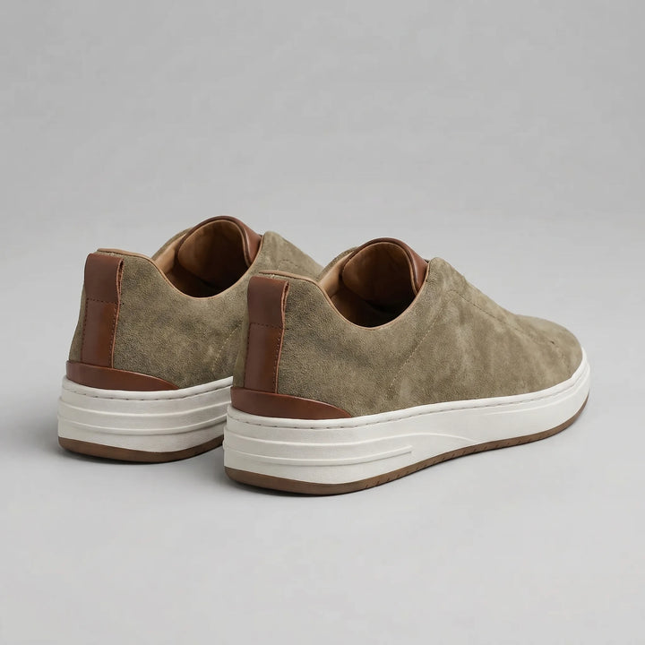 Slip-on sneakers met suède