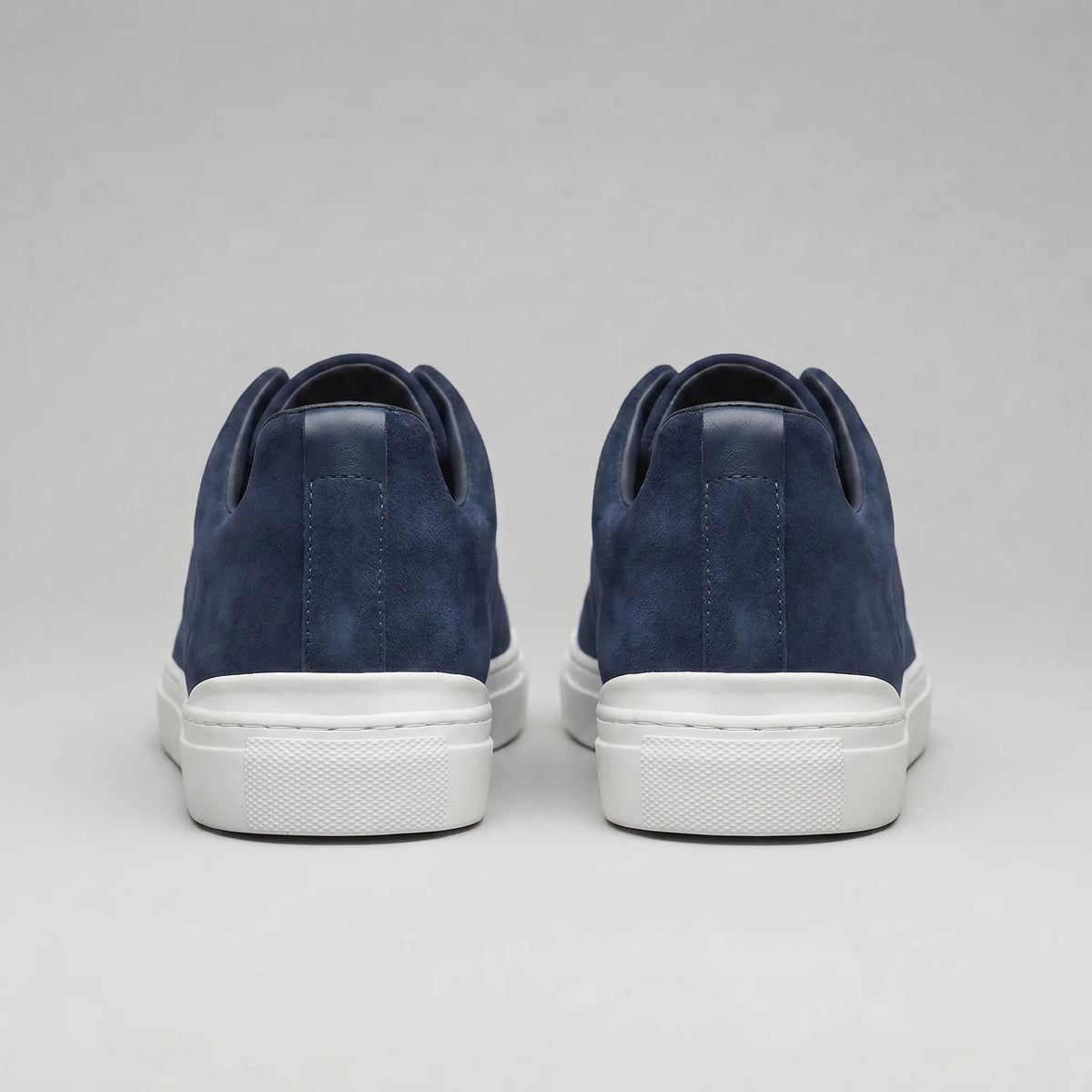 Slip-on sneakers met suède