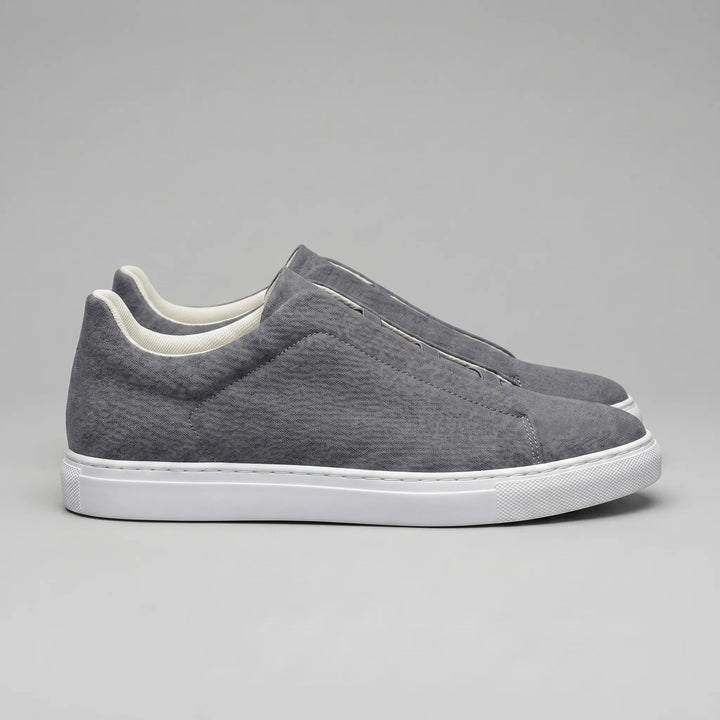 Slip-on sneakers met suède