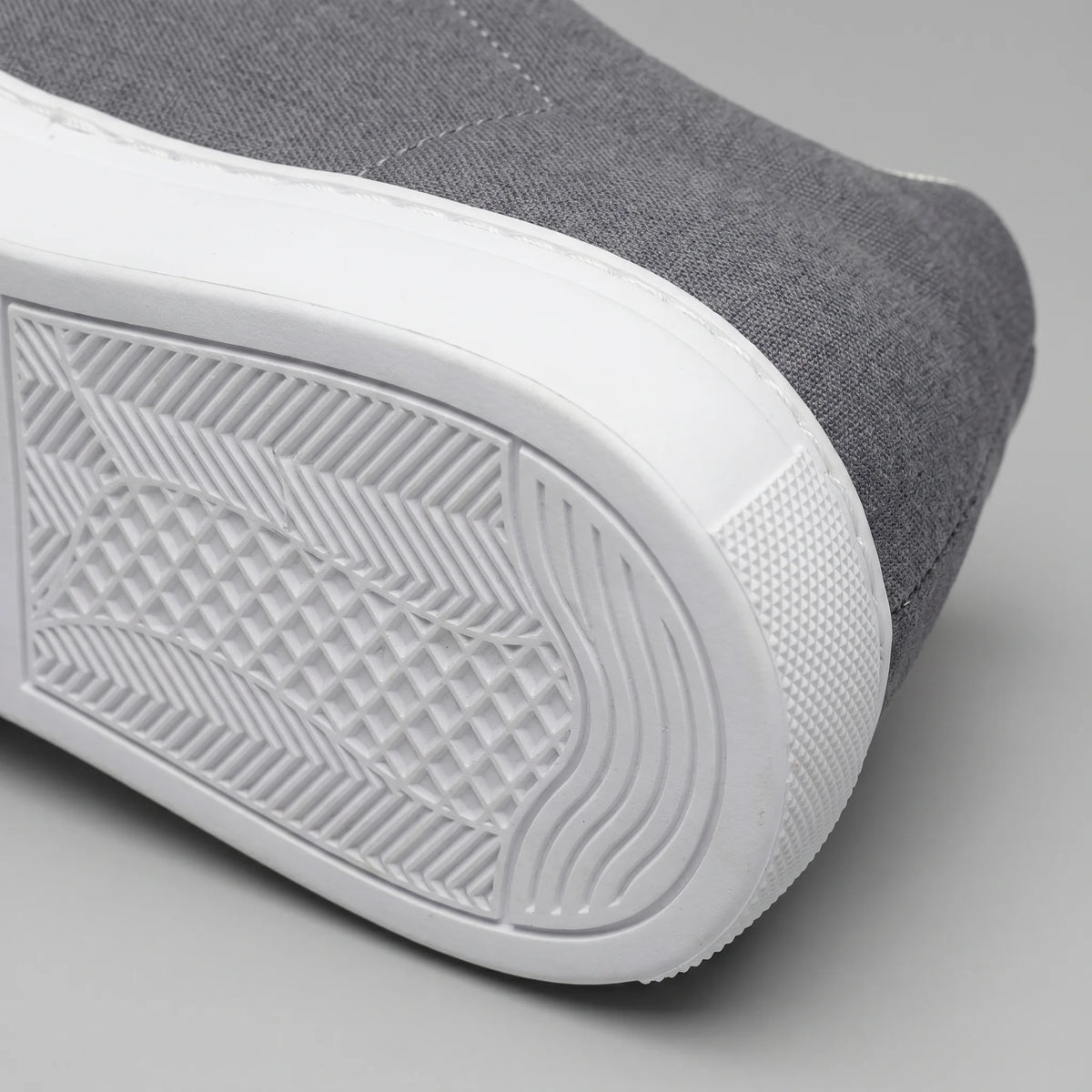 Slip-on sneakers met suède