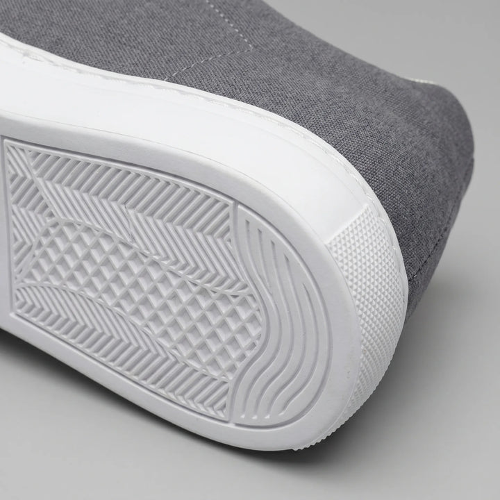 Slip-on sneakers met suède