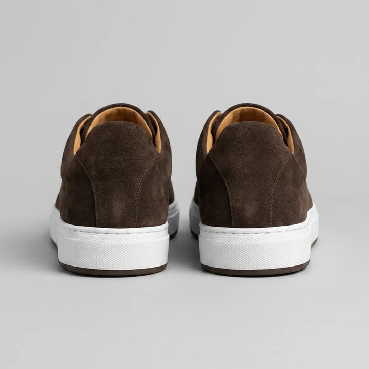 Low-top sneakers van bruin suede