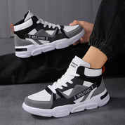 Hoge sneakers met antislip zool en vetersluiting