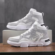 Hoge sneakers met antislip zool en vetersluiting