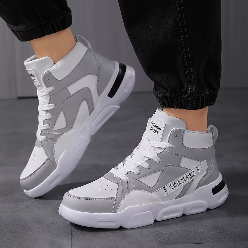 Hoge sneakers met antislip zool en vetersluiting