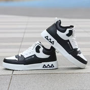 Hoge top sneakers met vetersluiting