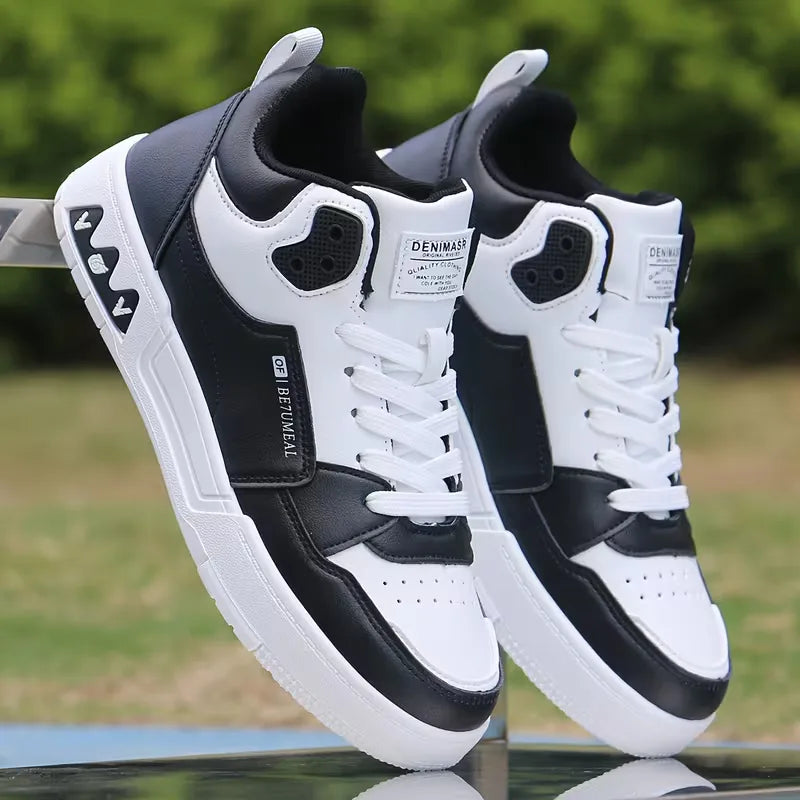 Hoge top sneakers met vetersluiting