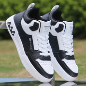 Hoge top sneakers met vetersluiting