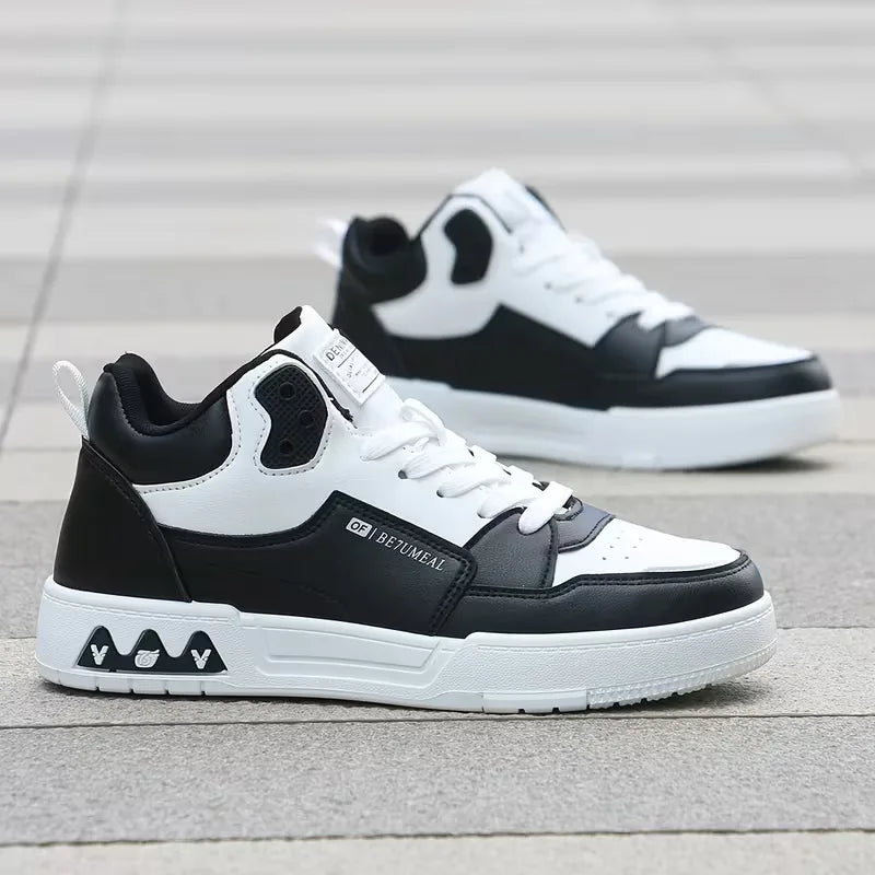 Hoge top sneakers met vetersluiting