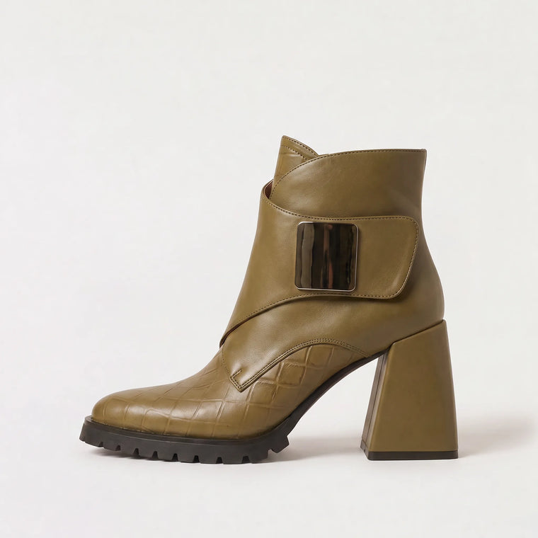 Enkelboots met flared hak