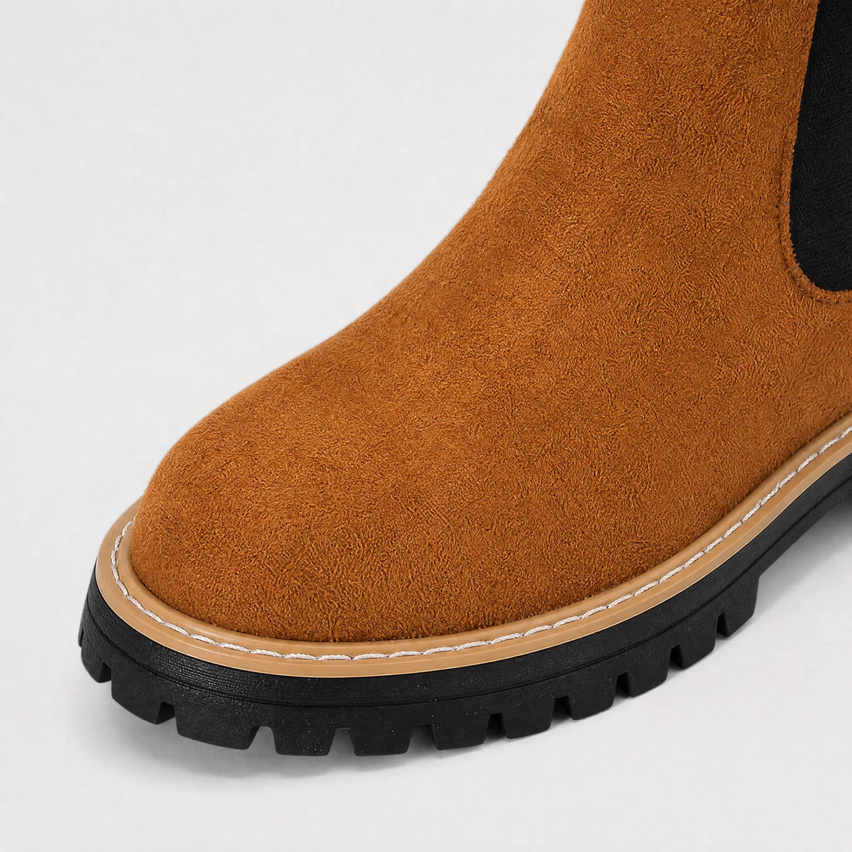 Suede enkellaarsjes met blokhak