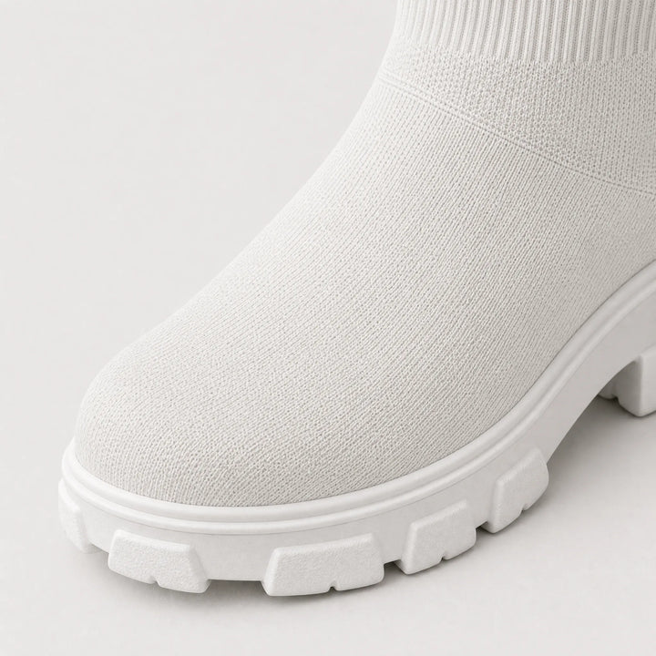 Witte enkellaarsjes met ribbed stretch