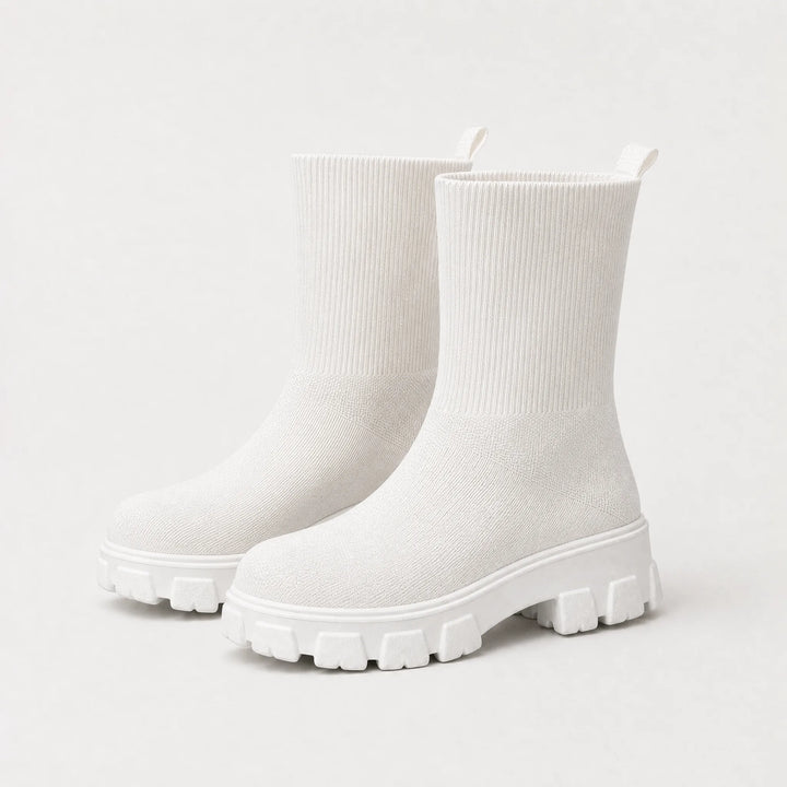 Witte enkellaarsjes met ribbed stretch