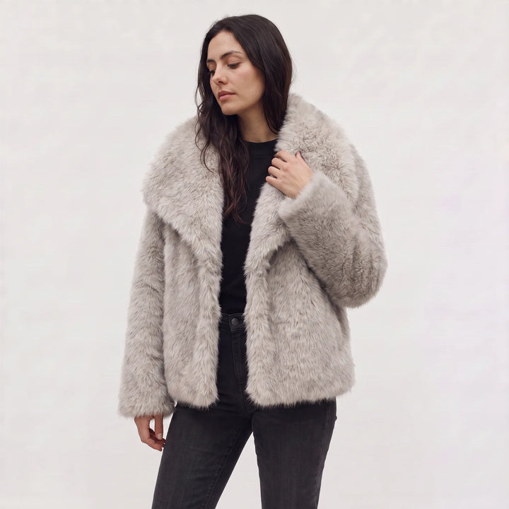 Oversized faux fur jas