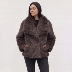 Oversized faux fur jas