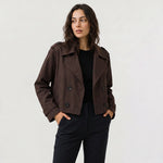 Cropped trench coat met brede revers