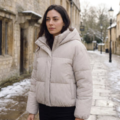 Cropped puffer jacket met capuchon