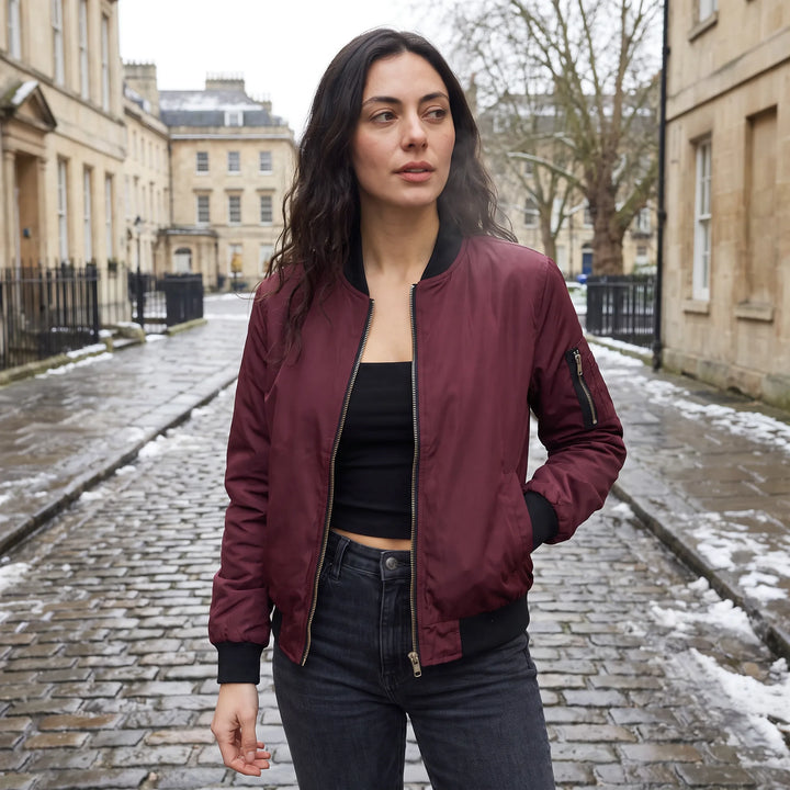 Bomber jacket met ribgebreide details