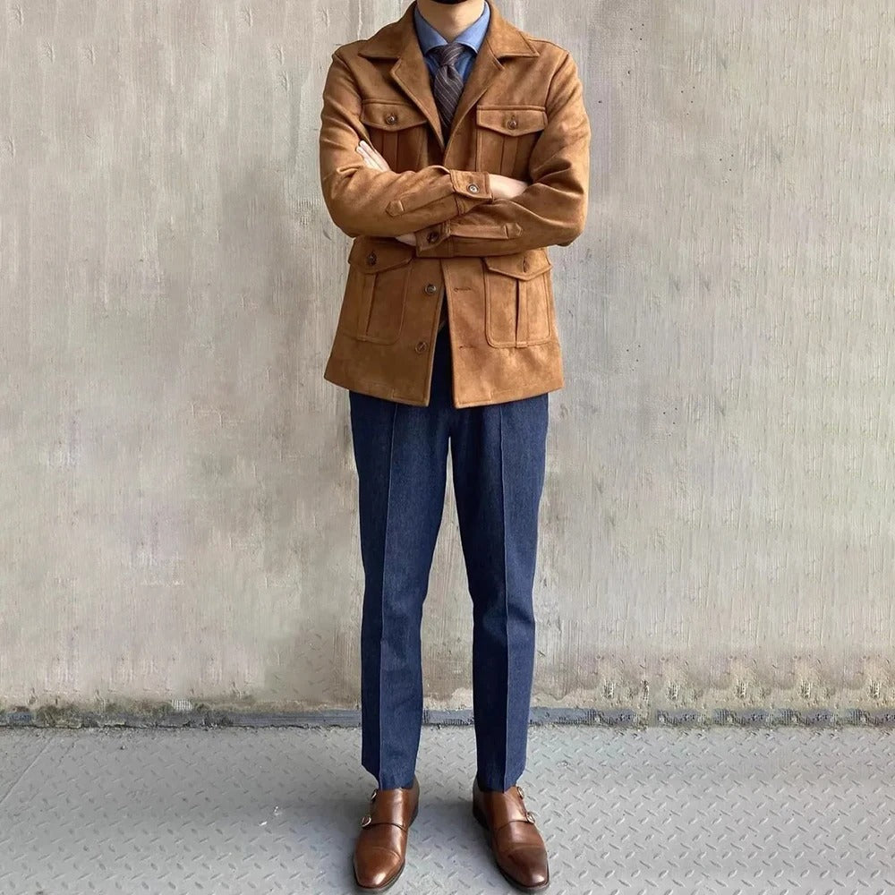 Jas met klassieke kraag en klepzakken