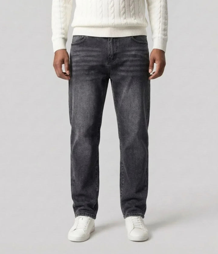 Straight Leg Jeans with Regular Fit