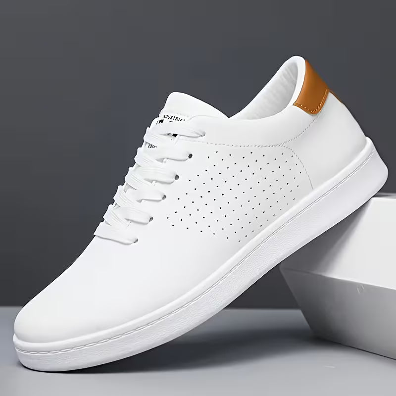 Lage skateschoenen met vetersluiting en perforaties