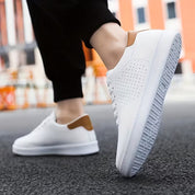 Lage skateschoenen met vetersluiting en perforaties