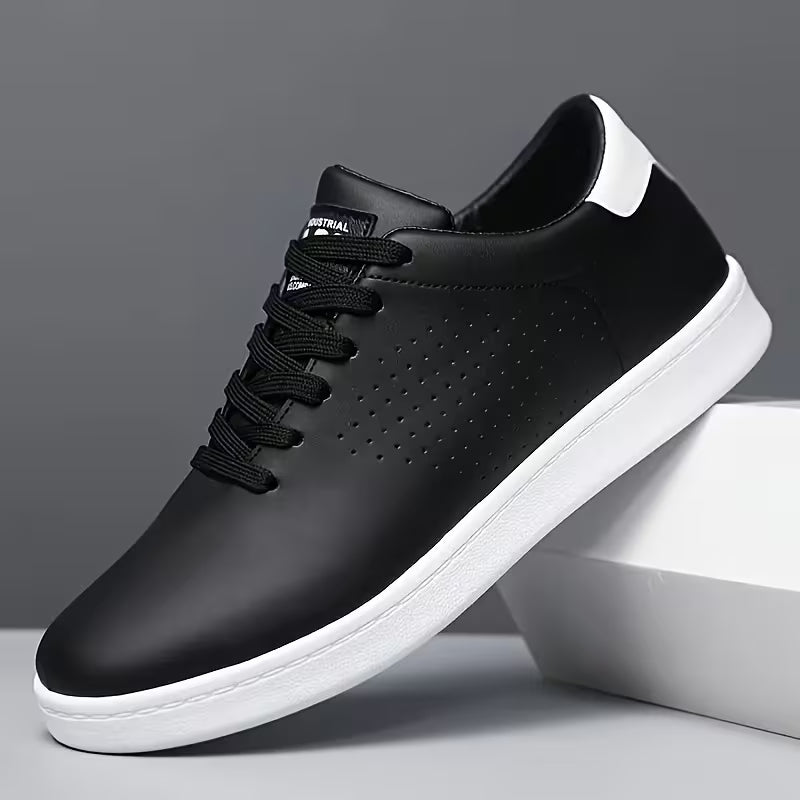 Lage skateschoenen met vetersluiting en perforaties