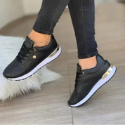 Lederen sneakers voor dames, ontworpen voor luxe, comfort en veelzijdige elegantie. Perfect voor diverse gelegenheden en eenvoudig te stylen voor zowel casual als chique looks.