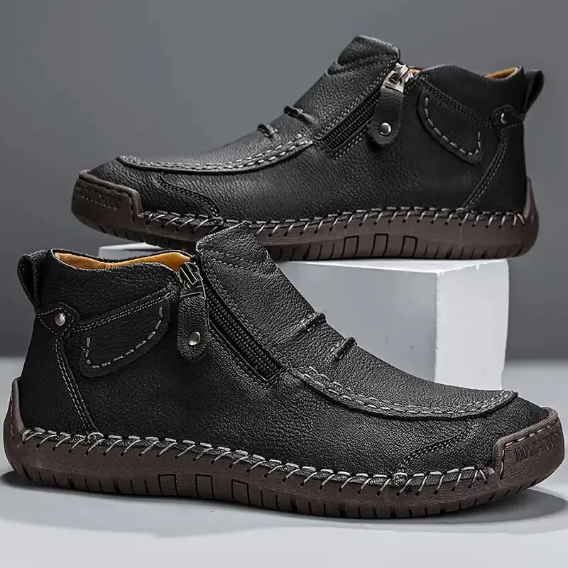 Leren schoenen met zijrits en rubberen zool