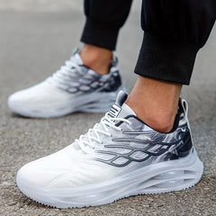 Lichte sneakers met vetersluiting voor outdoor activiteiten