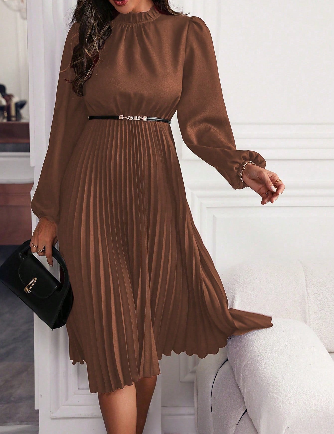 Maxi jurk met lantaarnmouwen en geplooide zoom