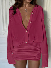 Mini-jurk met lange mouwen en diepe v-hals