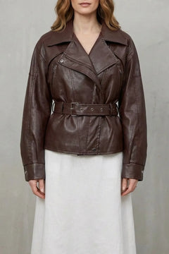 Jacket met belted design
