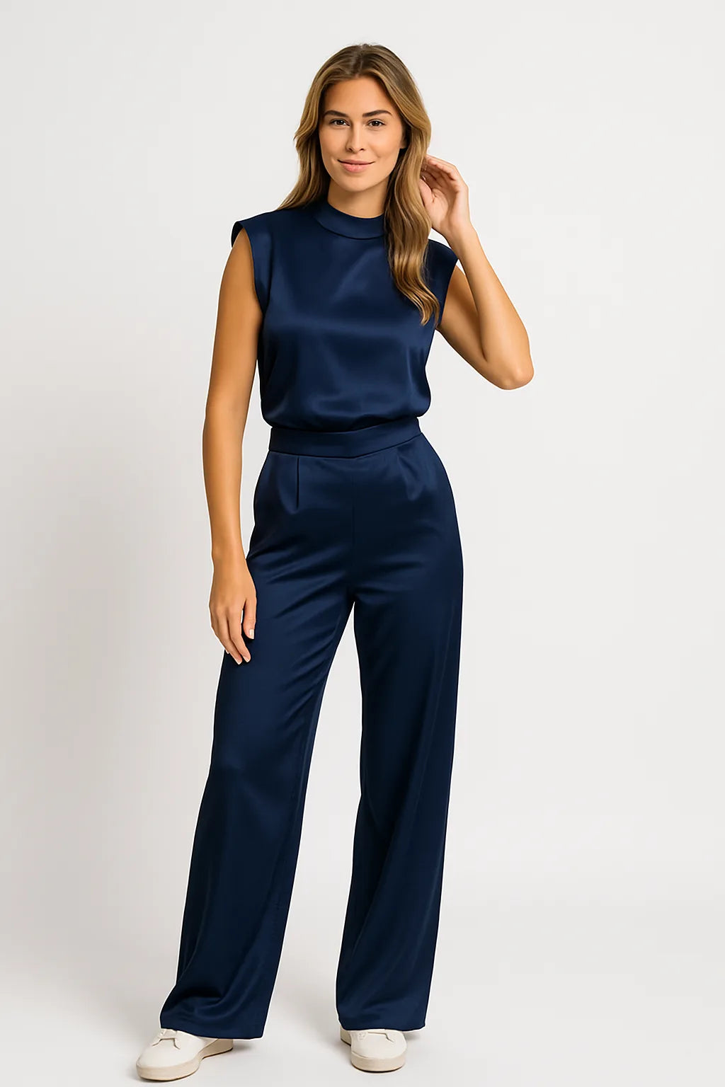 Mouwloze jumpsuit met luxe satijnlook en wijde pijpen