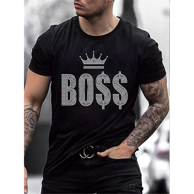 Oversized heren T-shirt met een trendy O-hals en strass steentjes voor een modieuze uitstraling. Een must-have voor mannen die op zoek zijn naar stijl en comfort.