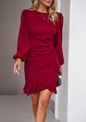 Elegante minijurk voor dames - perfect voor iedere gelegenheid. Deze jurk belichaamt stijlvolle elegantie, met een flatterende pasvorm, tijdloos design en aandacht voor detail voor comfort en zelfvertrouwen.
