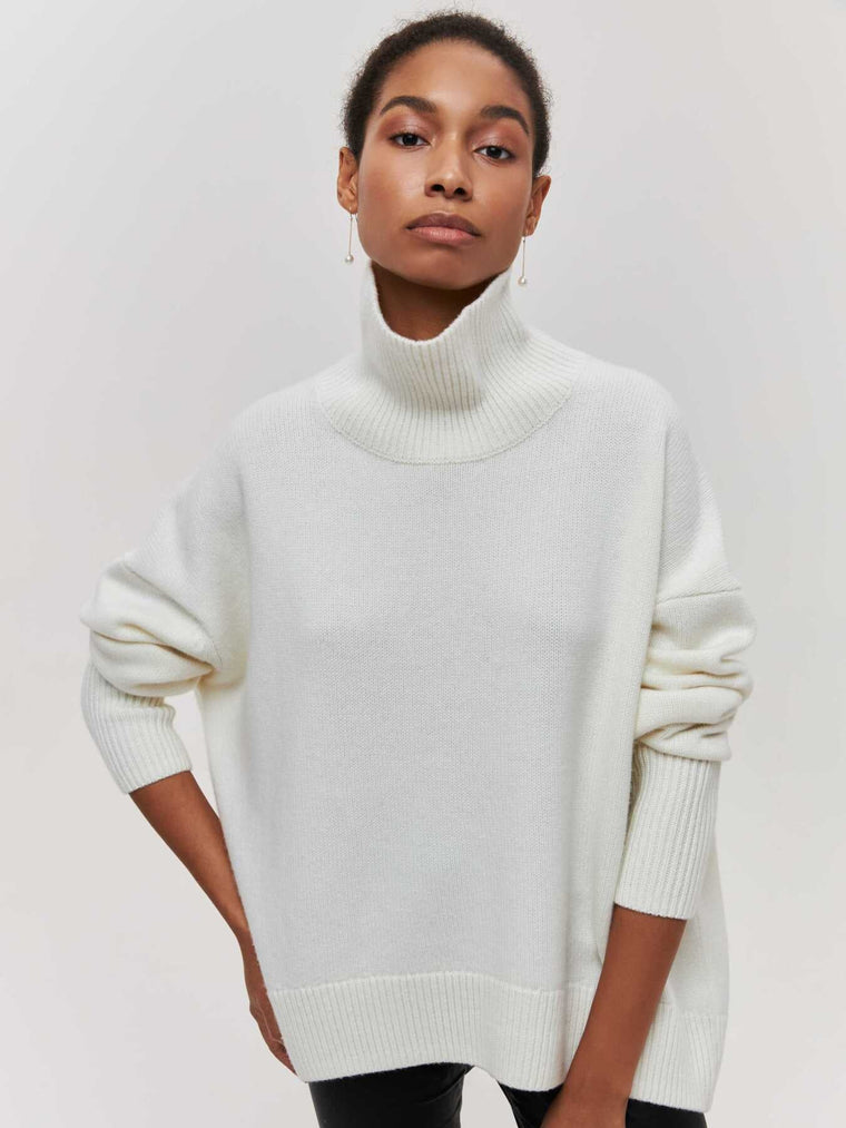 Oversized trui met hoge col en ribgebreide afwerking