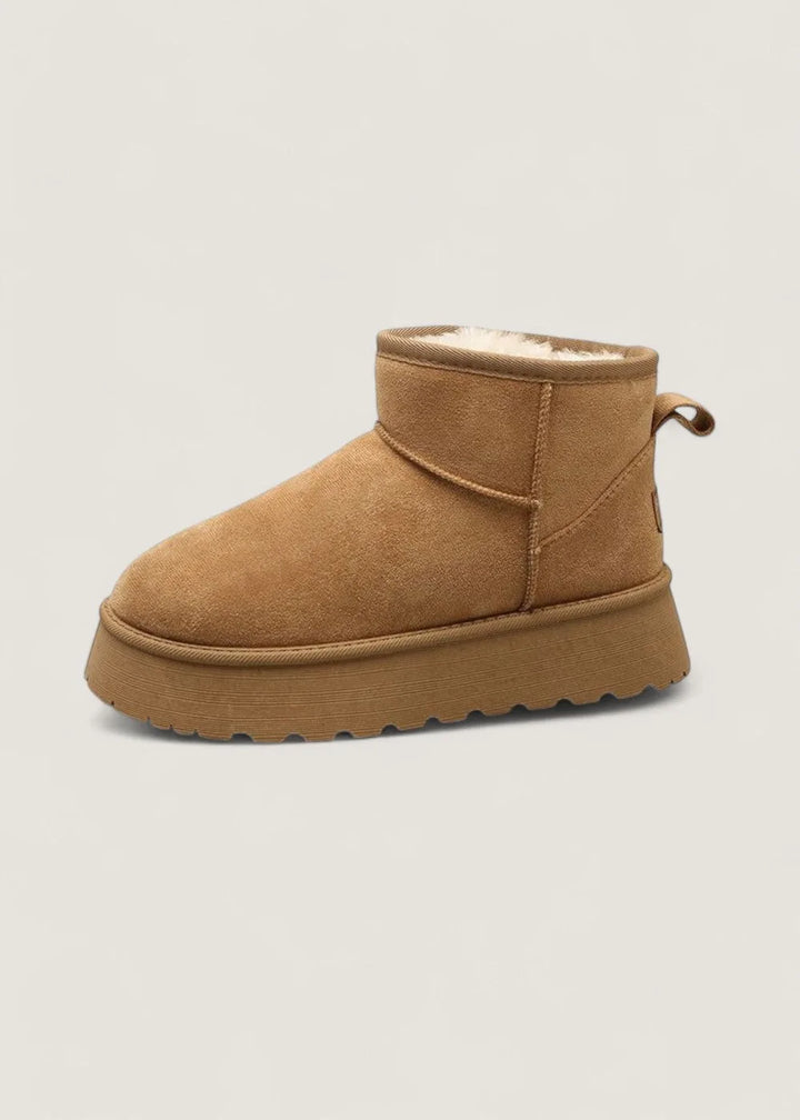 Winter boots met cushioned interior